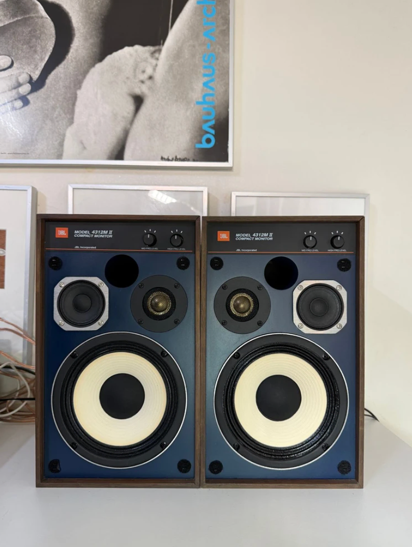 JBL 4312m II 스피커