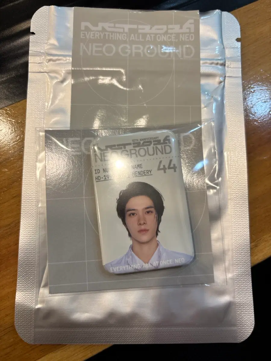 NCT 네오그라운드 헨드리 랜덤 뱃지