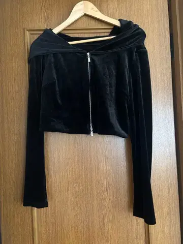 [ 새상품급 ] 폭시 FOXEY 벨로아 느와르 후드티 블랙