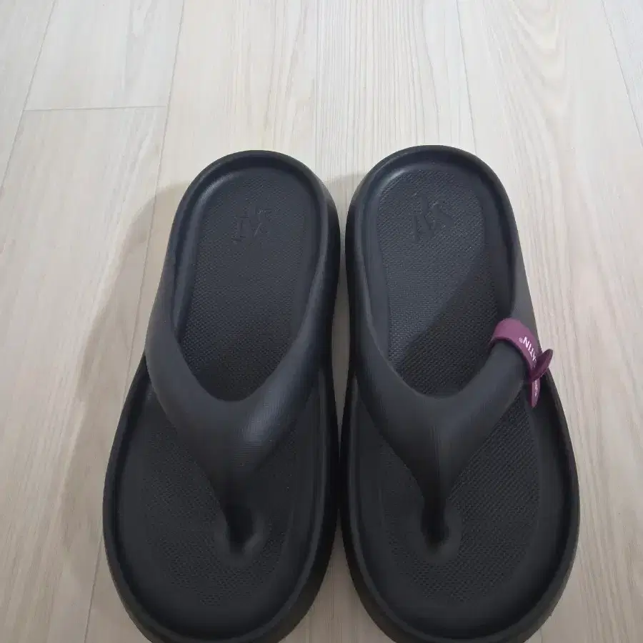 세인트새틴 쪼리 블랙