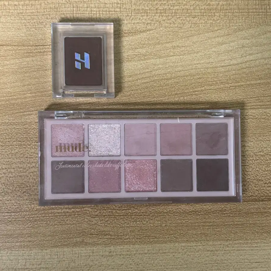 뮤드 섀도우, 홀리카홀리카 섀도우