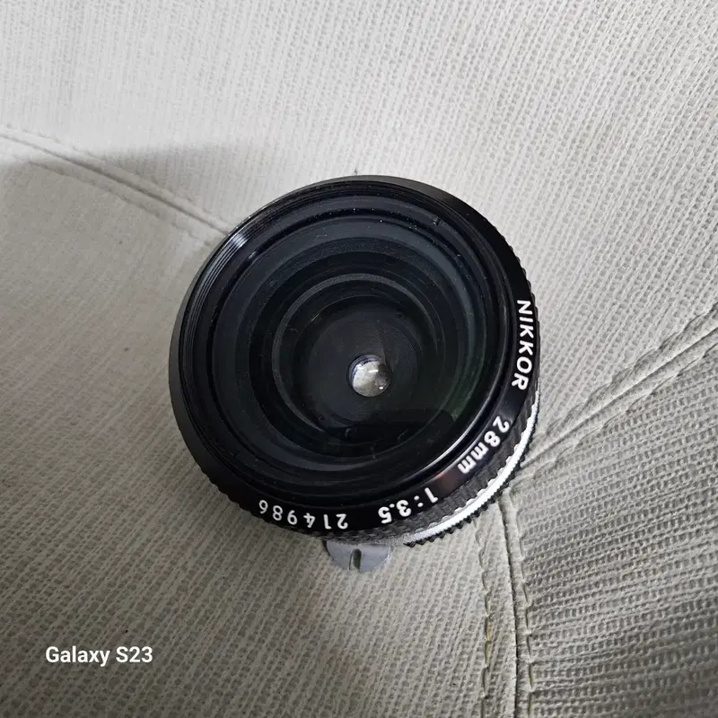 니콘 NIKKOR 28mm F3.5 렌즈