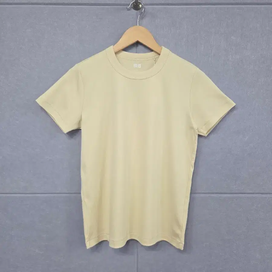 (새 상품) UNIQLO U 크루넥 T 30 내추럴