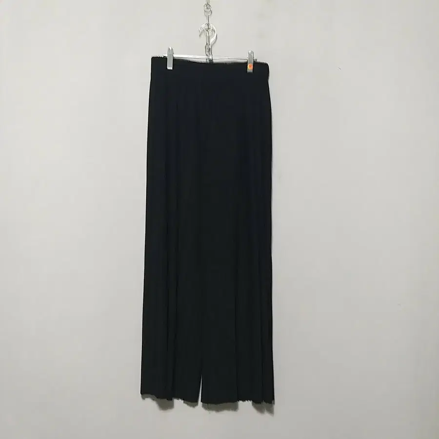 바57 플리츠바지