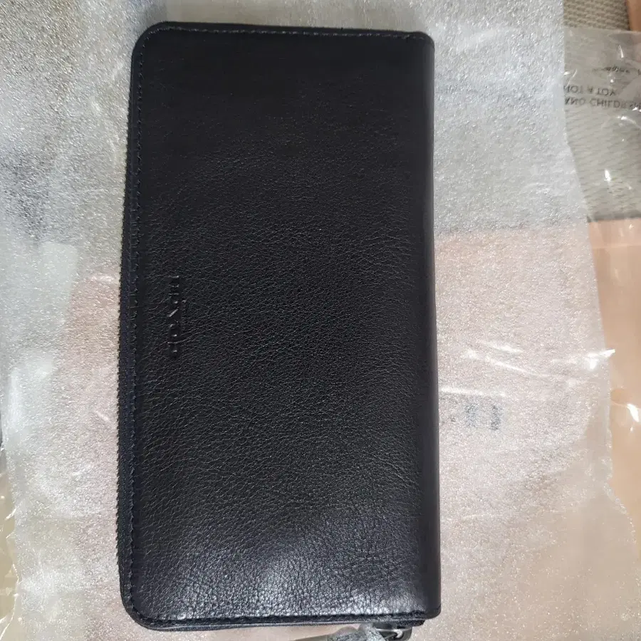 코치 지퍼형 장지갑 블랙