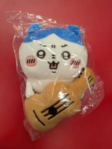 그레이 후드티 서비스 데스크탑에서 지켜보는 봉제 인형 기타 든 하치와레