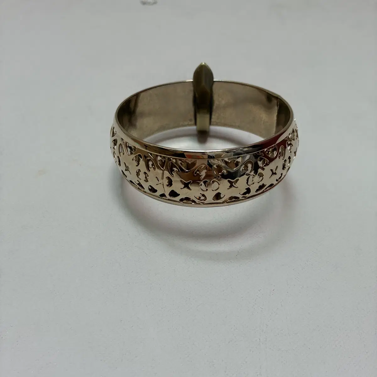 candles gold bracelet