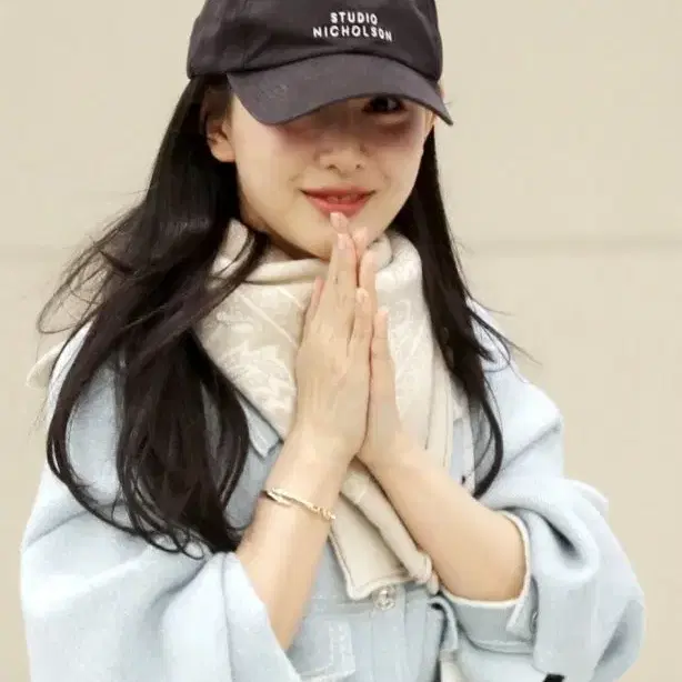 김지원 굿즈 싸게 팝니다