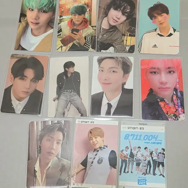 BTS ๋ฐฉํ์๋
๋จ ๊ณต์ ํฌ์นด ์ผ๊ด
