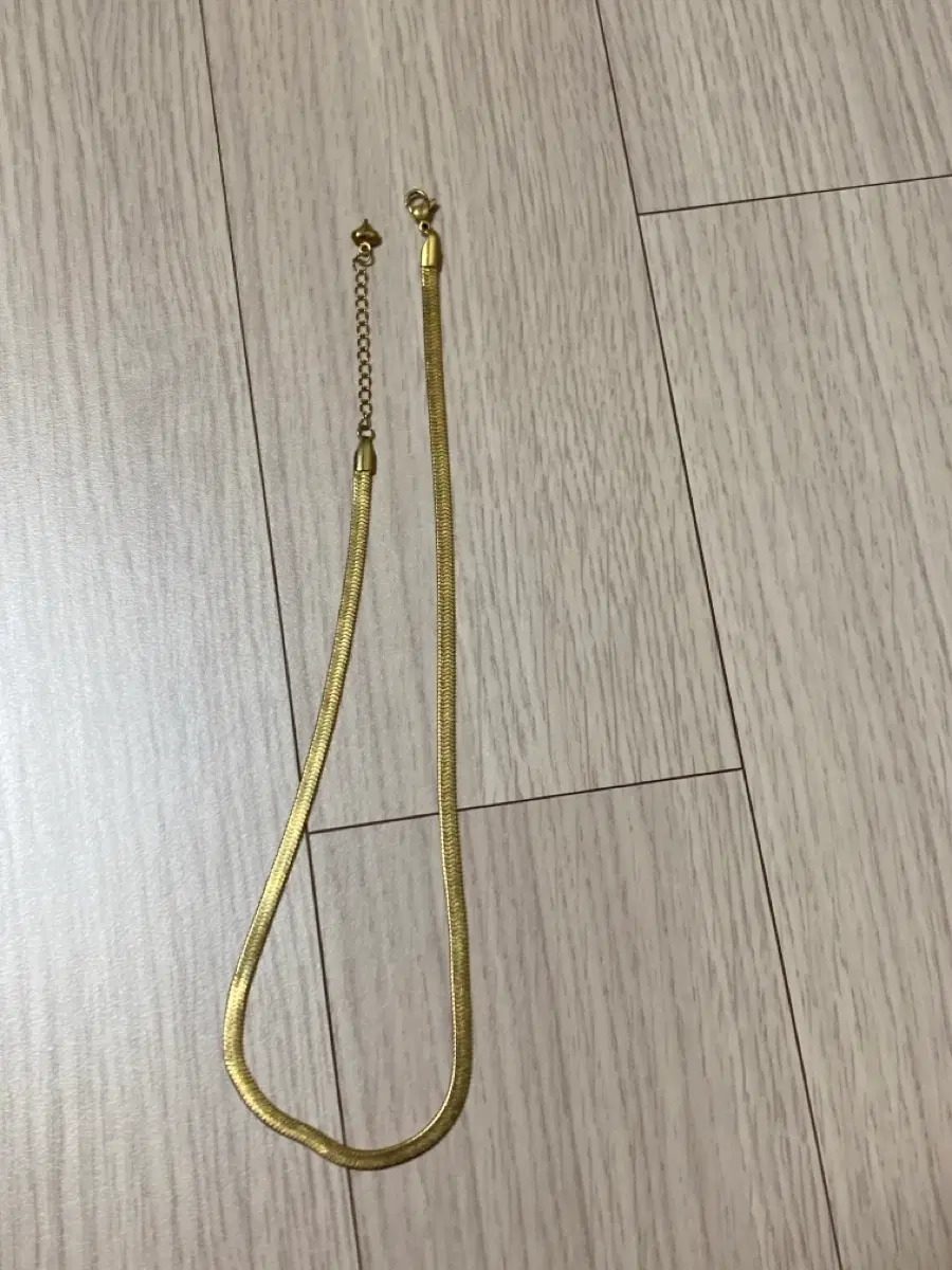 써지컬 뱀줄 목걸이 4mm 골드컬러
