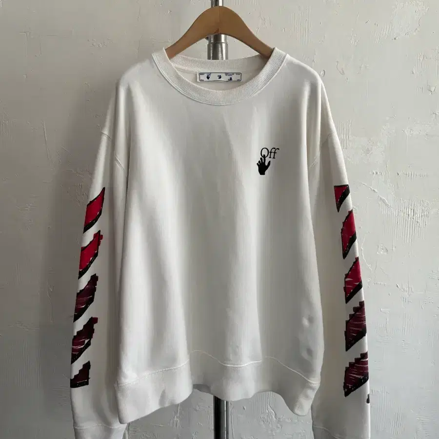 Off-White 오프화이트 마커애로우 스웻셔츠 아이보리 컬러
