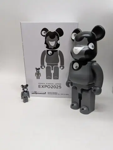 메디콤 토이 BE@RBRICK 미야쿠미야쿠 (흑백 Ver.) 100% & 400%