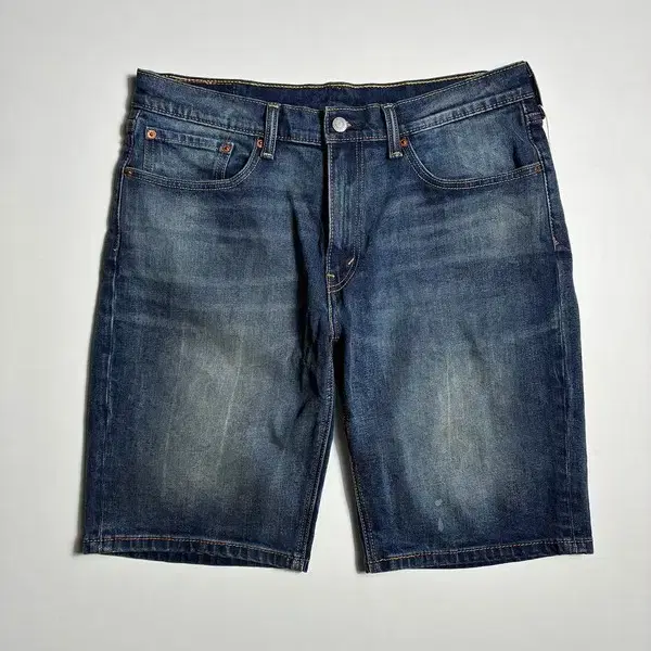 리바이스 00's 541 애슬레틱 테이퍼드핏 데님 반바지 R2755