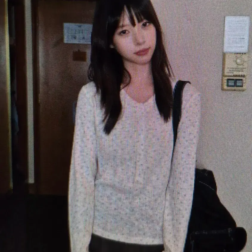 (해외배송)무늬 패턴  긴팔티 아이보리
