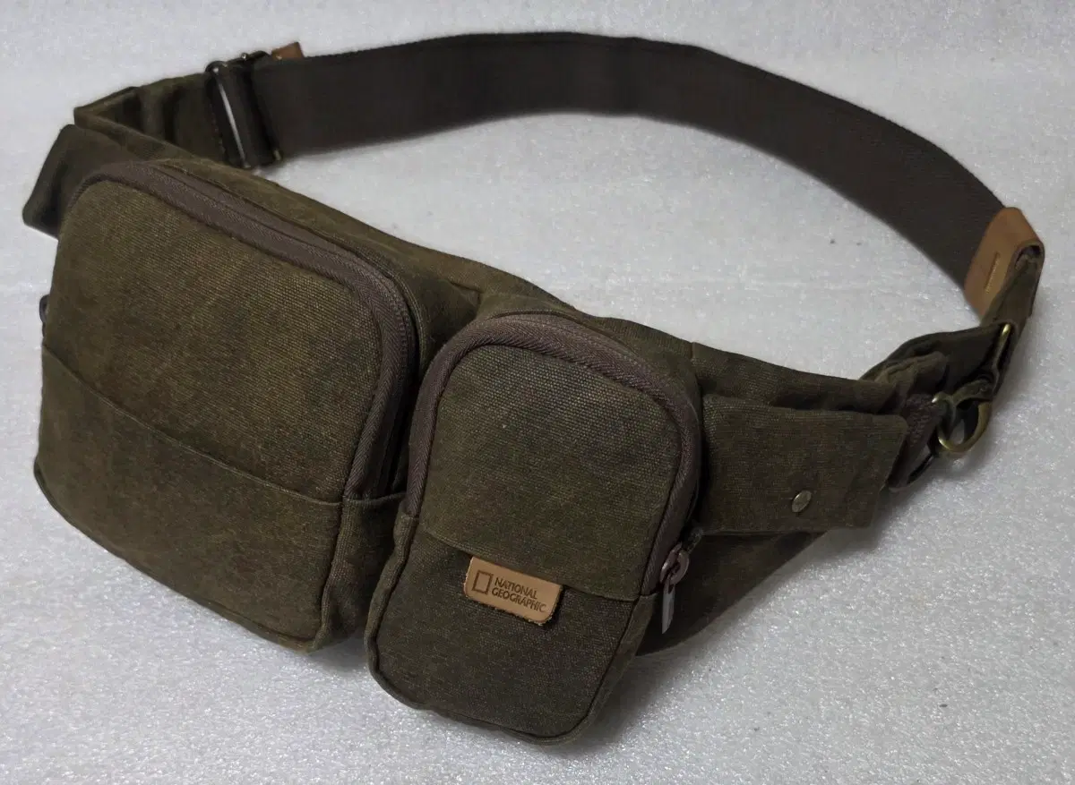 내셔널지오그래픽 NG A4470 Waist pack 카메라 힙색 허리색 슬링