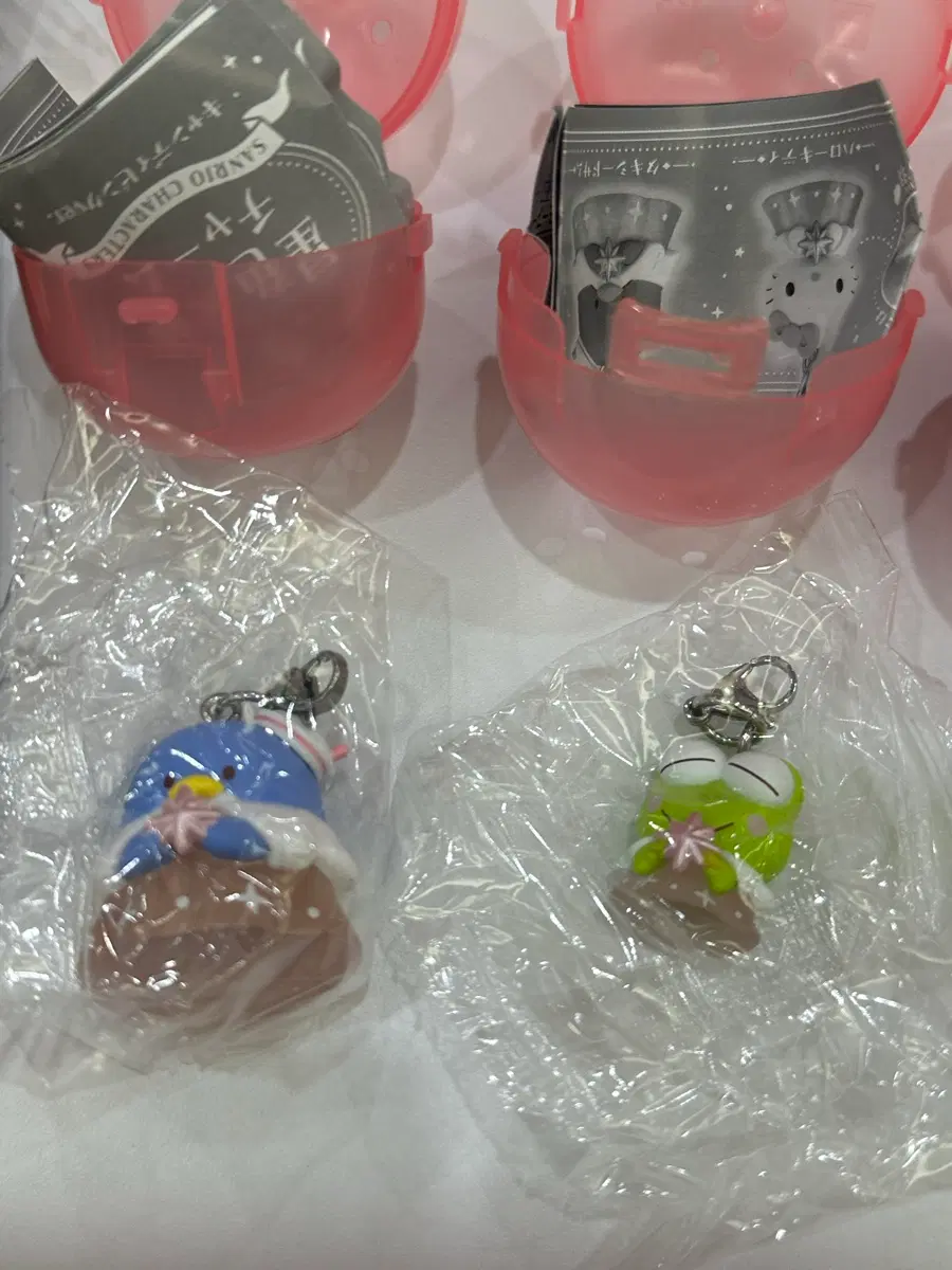 (개당 가격)산리오 별빛 천사 캔디 키링 가챠 턱시도샘, 캐로피