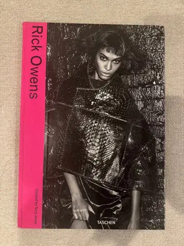 컨디션 최상 릭 오웬스 / Terry Jones / TASCHEN
