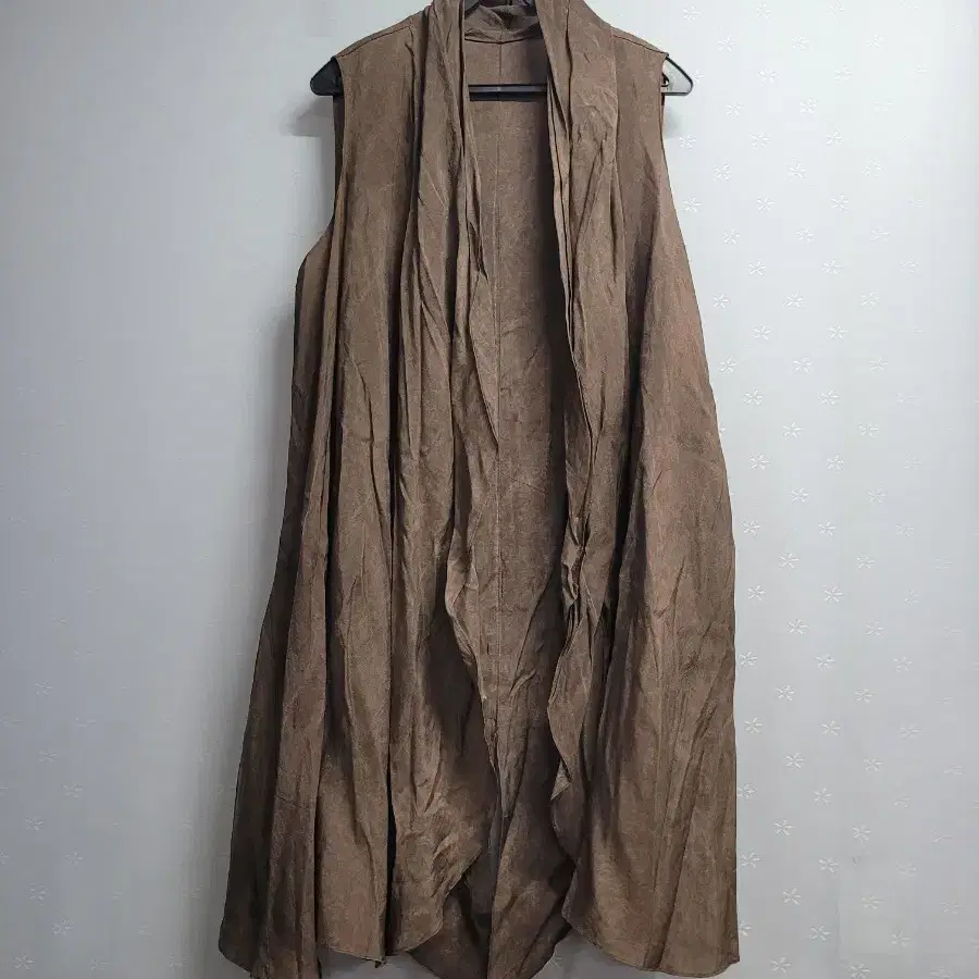 66)자연염색 인견조끼