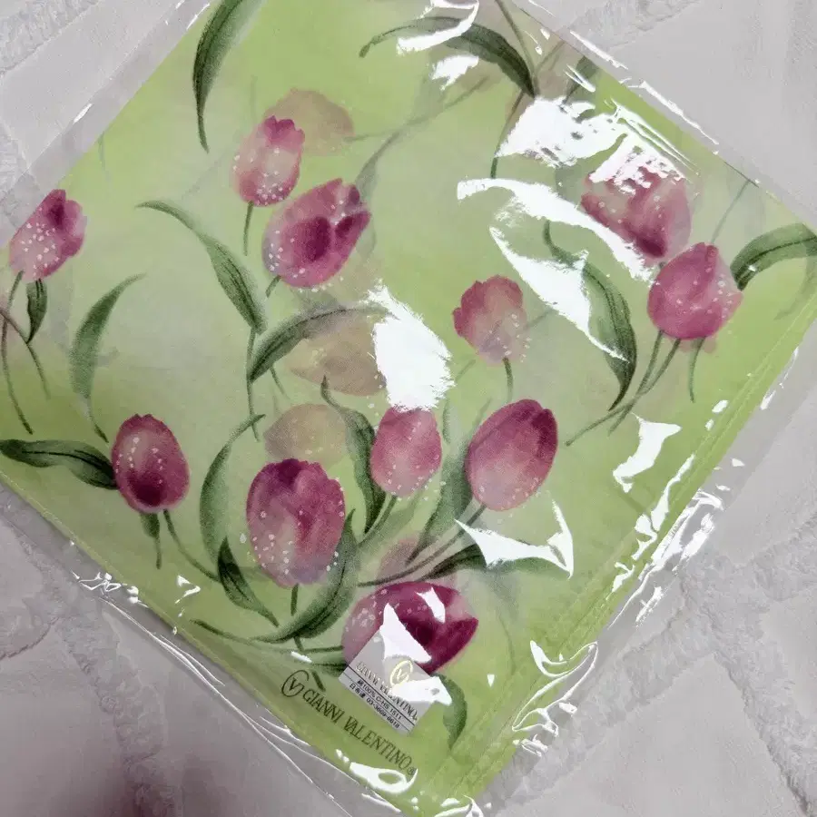 지아니 발렌티노 손수건 연두색 튤립 새상품