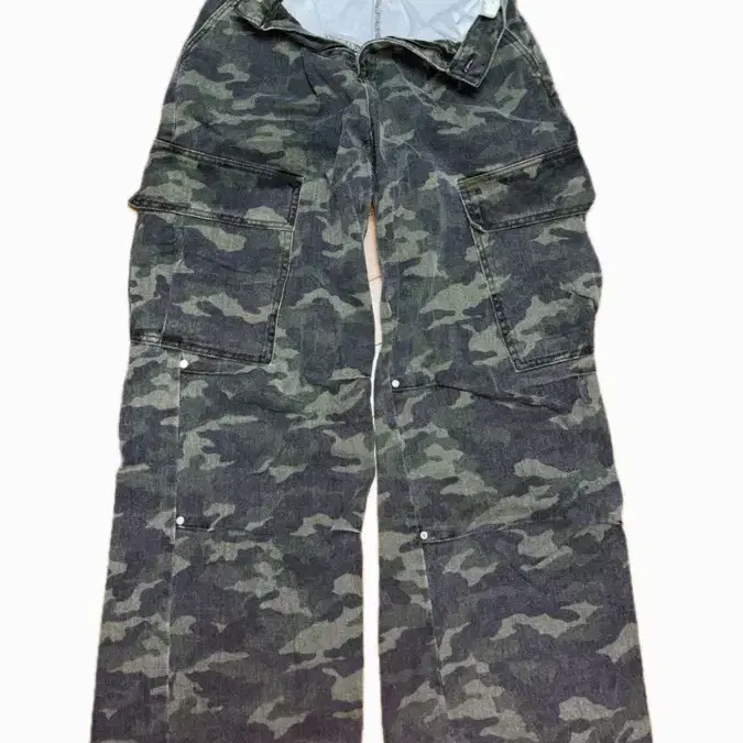 AVANDRESS 어반드레스 Side Big Cargo Pants CAMO
