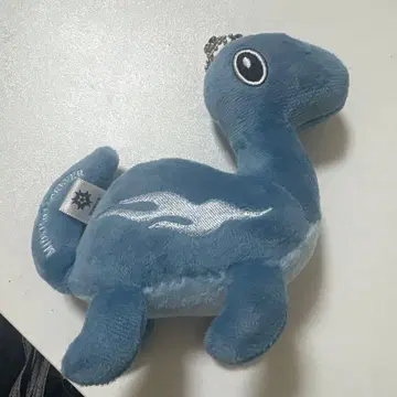 계속 한밤중이면 좋을 텐데. 네시 봉제 인형