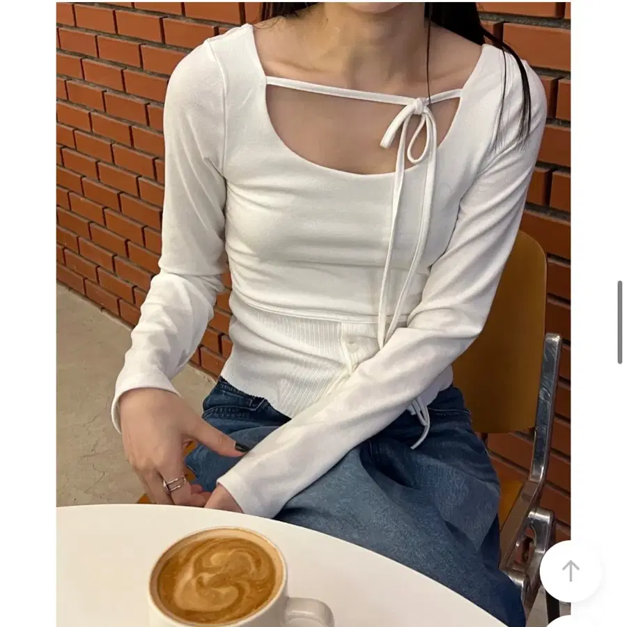 르아르디 카이저 스트랩 탑