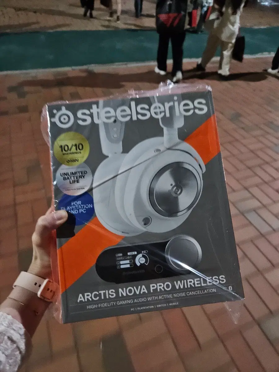 [미개봉] steelseries arctis nova pro wireless 스틸시리즈 무선 게이밍헤드셋