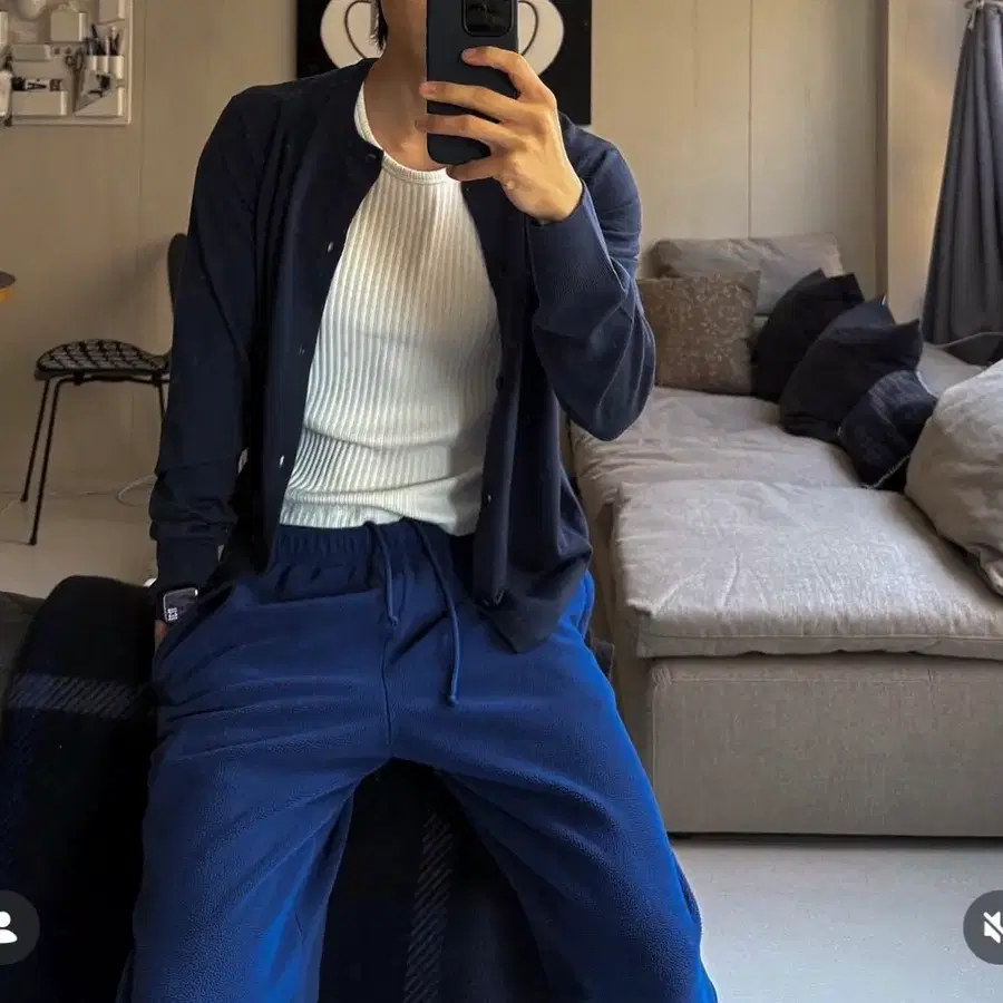 아모멘토 26ss 라운드넥 얇은 가디건 네이비 L