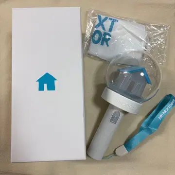 BOYNEXTDOOR 공식 응원봉 트레이딩 카드 포함