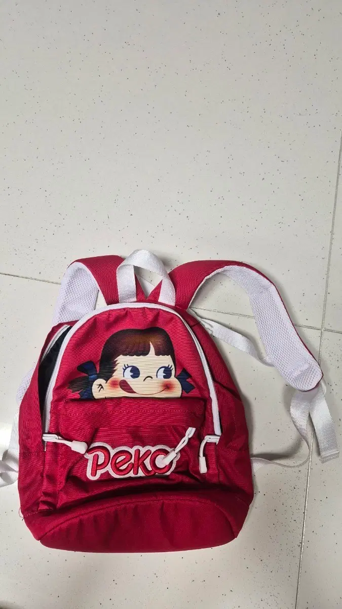 페코짱 빨간색 백팩