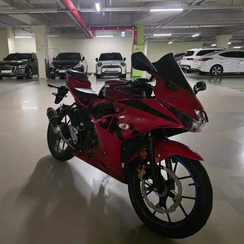 스즈키 gsxr125 블랙 2만키로 튜닝 팝니다