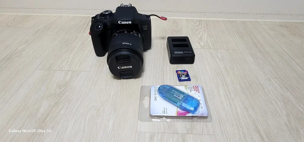 캐논 EOS 750D 카메라 (18-55mm렌즈)