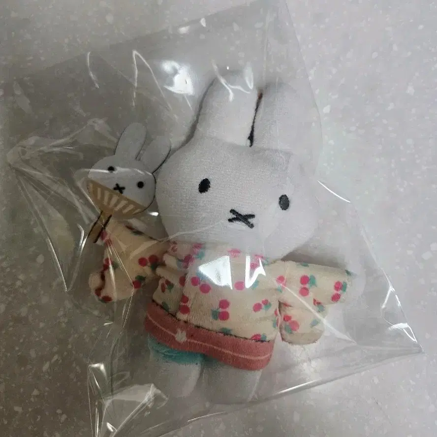 미피 인형 벚꽃 패턴 기모노 토끼 키링 새상품