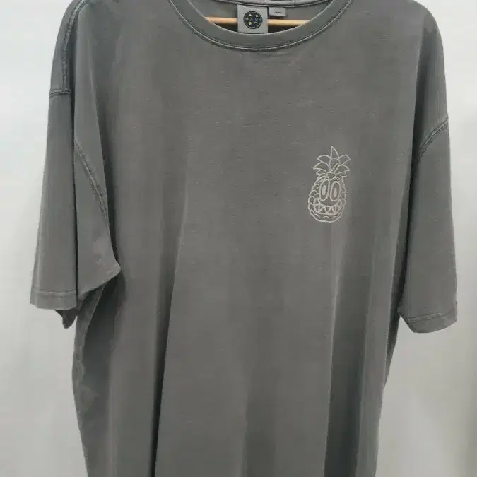 MAUI and Sons 레드 파인애플 쿠키 반팔티 라지