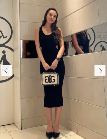 GYDA 제이 V넥 SIDEOPEN 니트 원피스