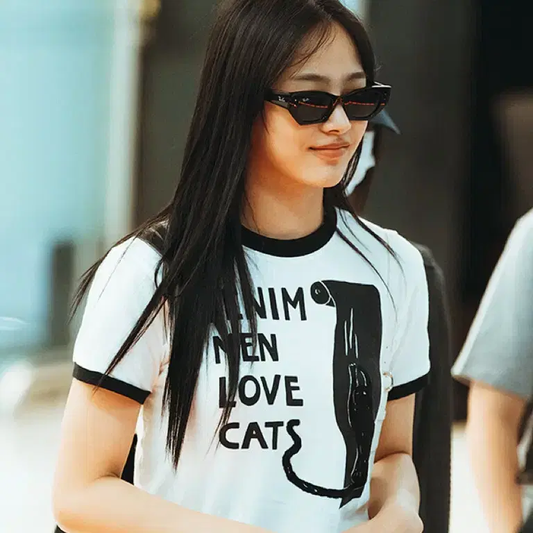 캐피탈 티셔츠