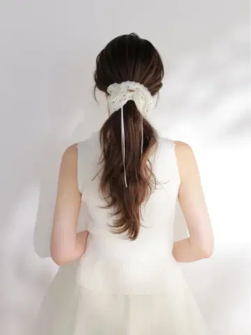 로고 새틴 리본 스크런치 M me eme