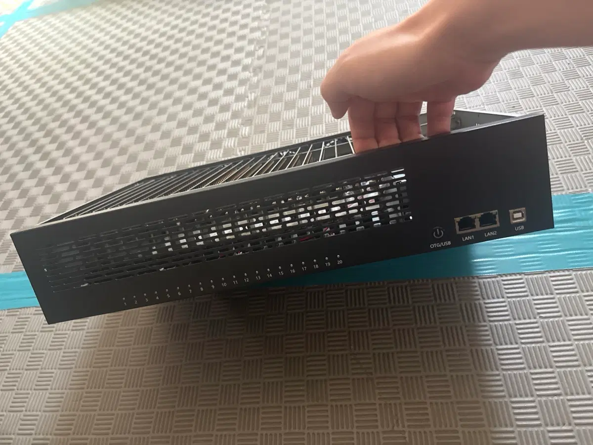 폰보드 케이스 새것 팝니다