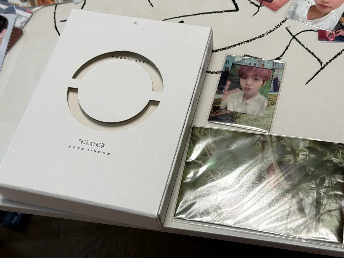 박지훈 1집 CLOCK 풀구성 포토북 시디 포카 엽서