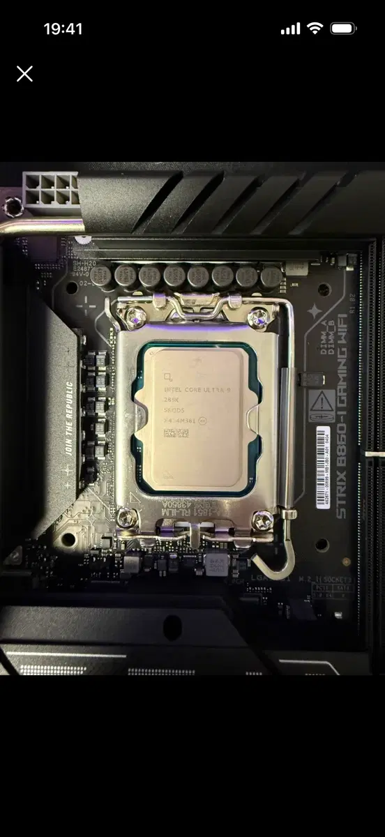 285k 및 B860-i Strix