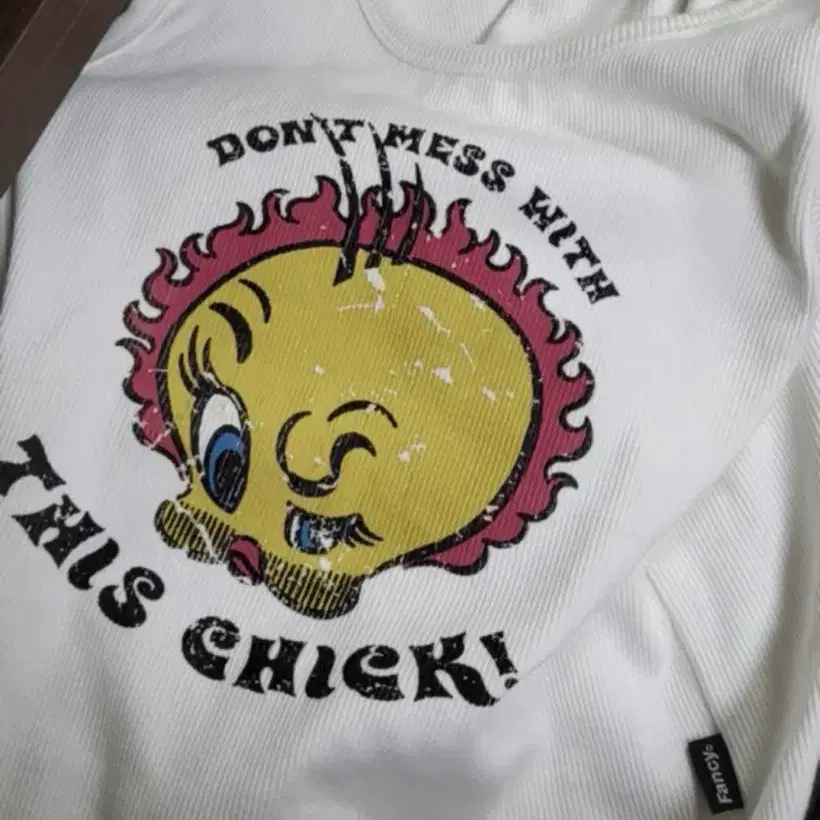 네스티팬시클럽 트위티 골지 민소매