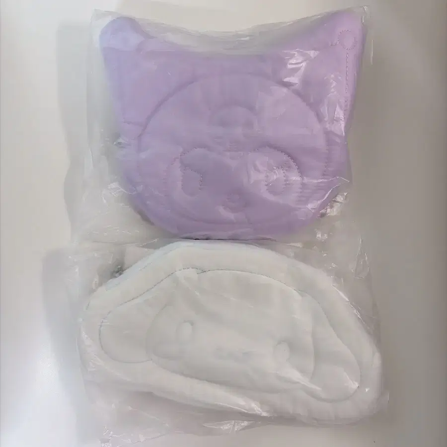 산리오 후와푸쿠 페이스 패스 케이스 파우치 쿠로미 시나모롤