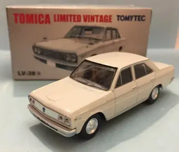 TOMYTEC TOMICA LIMITED VINTAGE 닛산 세드릭 스탠다드 (화이트) LV-38a