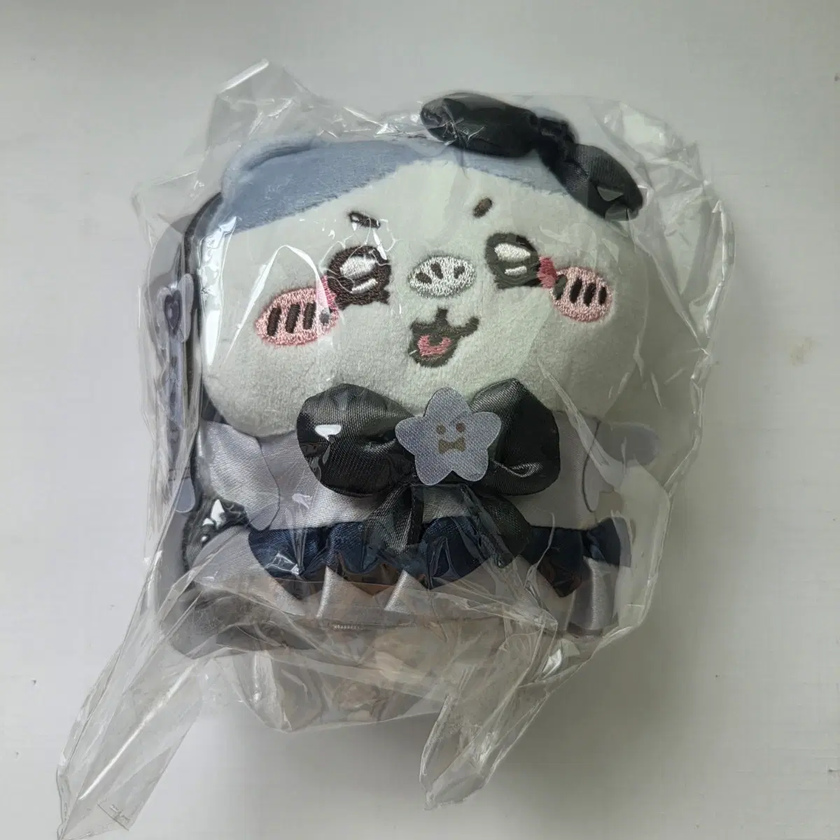 먼작귀 초매지컬 흑화 하치와레 마스코트 인형 (미개봉)