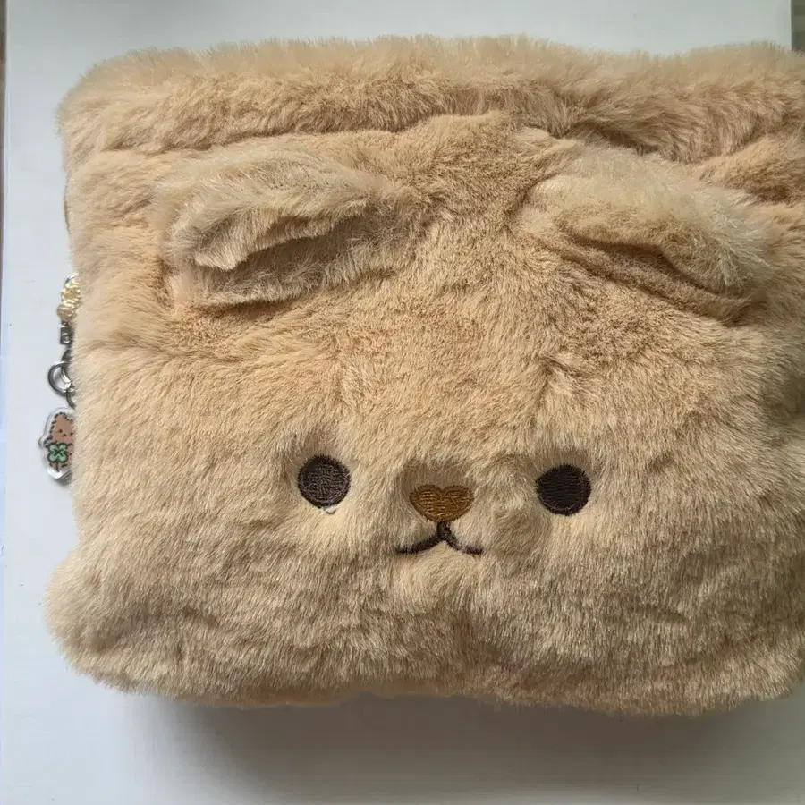 부드러운 곰 파우치