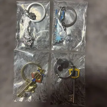 킹덤하츠 키 블레이드 키링 4종 세트