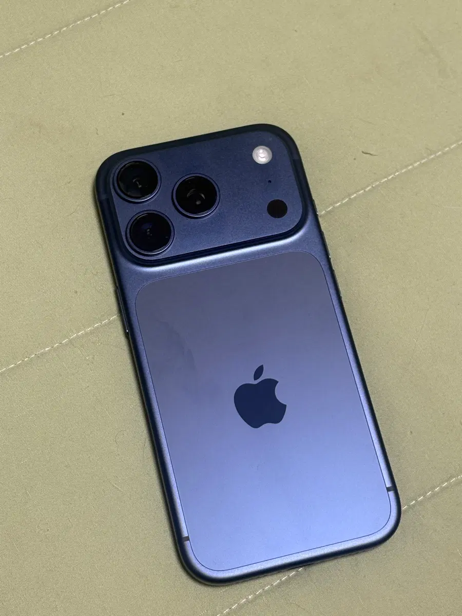 아이폰 17프로 256 판매 합니다!
