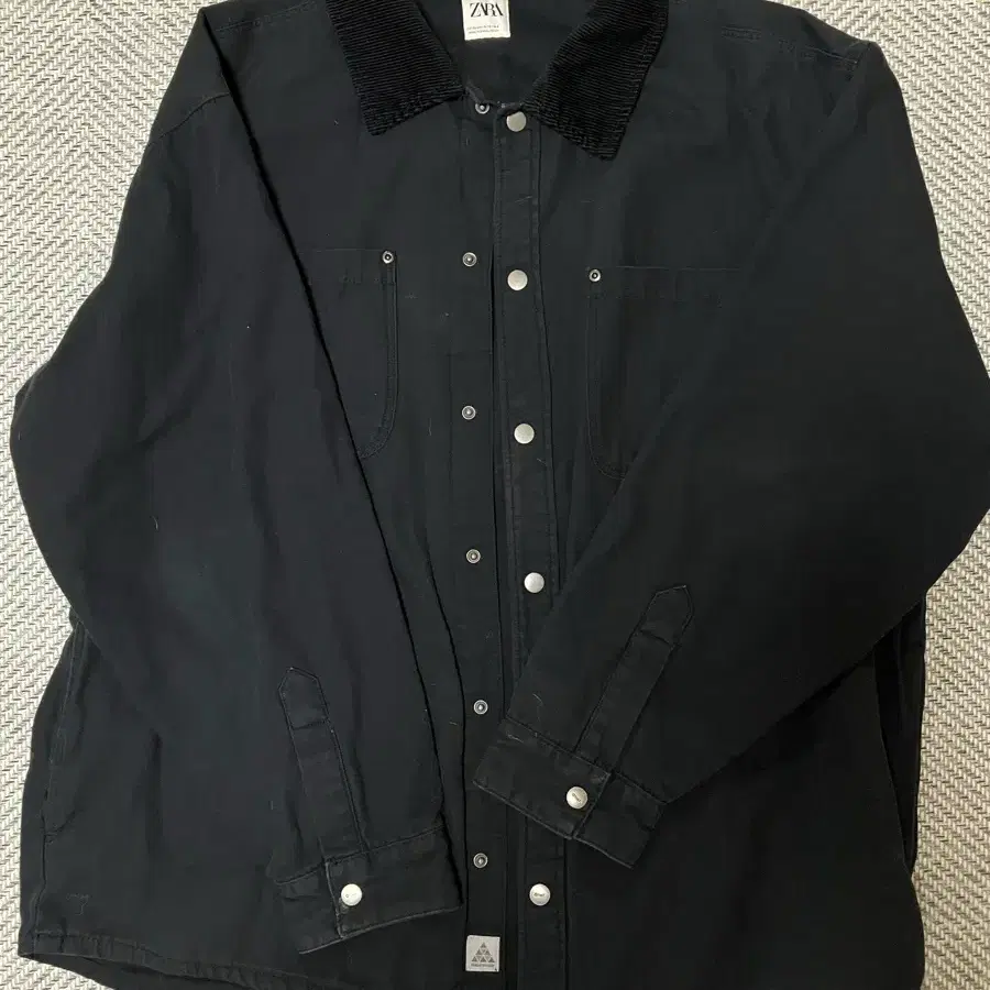 ZARA 블랙 코듀로이 셔츠자켓