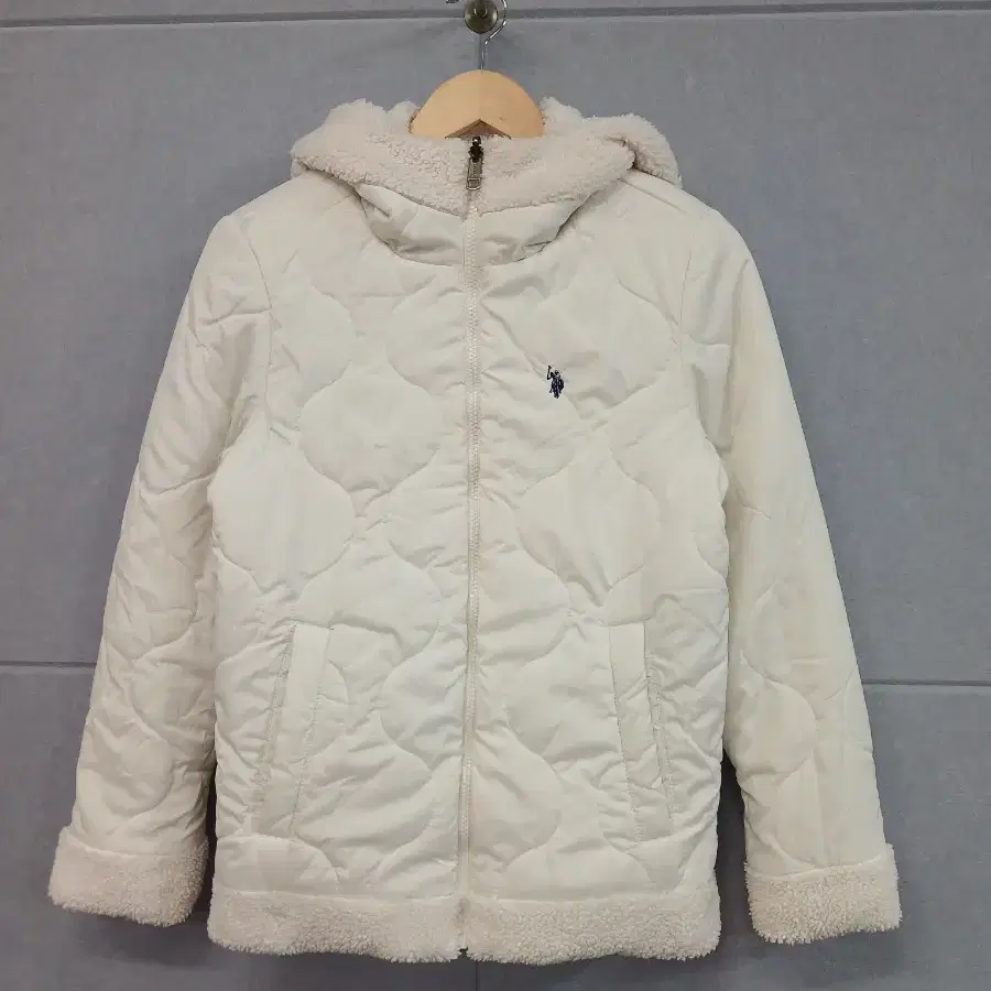 *U.S. POLO ASSN. 아이보리 퀼팅 양면 패딩 90