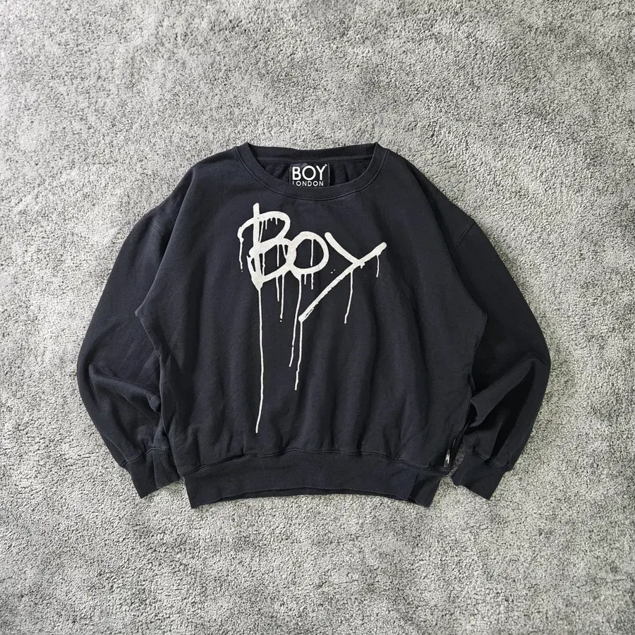 BOY LONDON 그래픽 맨투맨